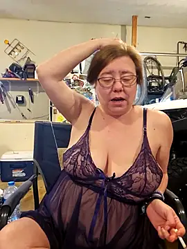 MsShelby40 online show from November 16, 10:10 pm