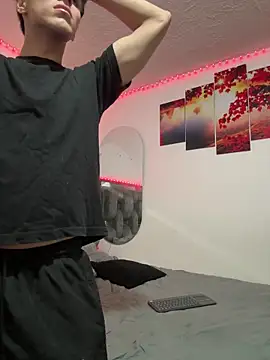 Alex and Fabian online show from March 3, 5:02 am