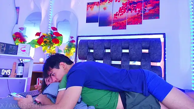 Alex and Fabian online show from October 3, 8:14 pm