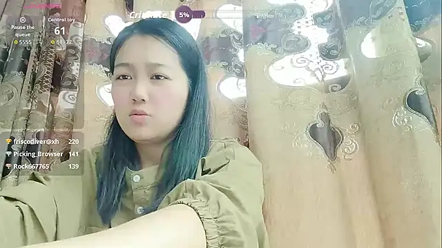 luoxuwen online show from April 12, 7:55 am