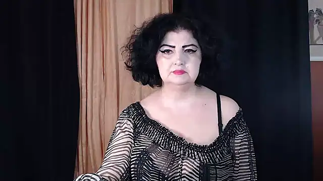 Snapshot of _MissJ_ chatting on October 21, 3:43 am  MissJ  online show from October 21, 3:43 am