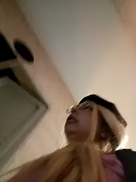 madelaine- online show from February 24, 7:34 pm