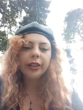 madelaine- online show from April 4, 9:13 pm