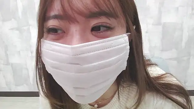 LOVE MOMO LOVE online show from November 18, 12:17 pm