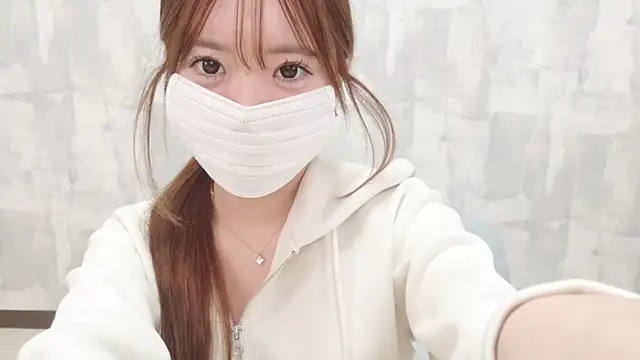 LOVE MOMO LOVE online show from July 26, 11:29 am