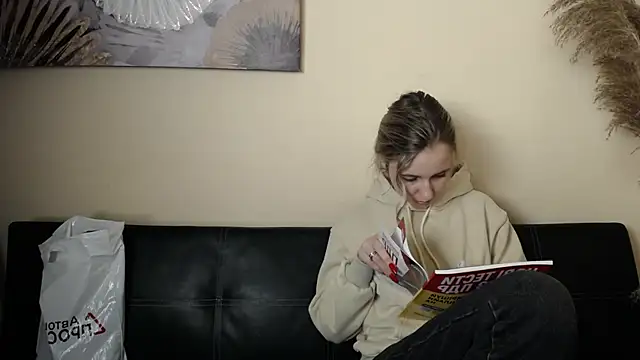  Nicole new online show from November 5, 11:48 am