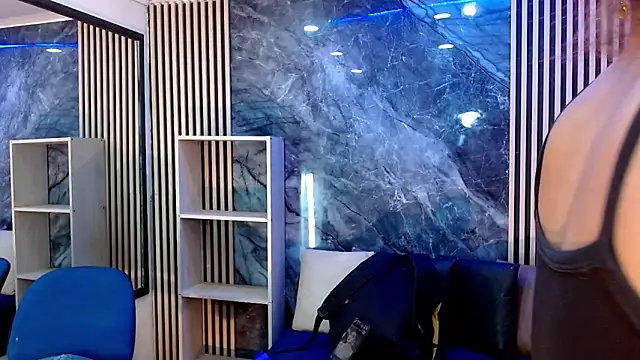 Isalombardi online show from September 26, 4:32 am