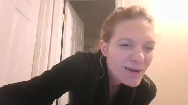 Snapshot of AddieAssets chatting on September 21, 5:17 am AddieAssets online show from September 21, 5:17 am