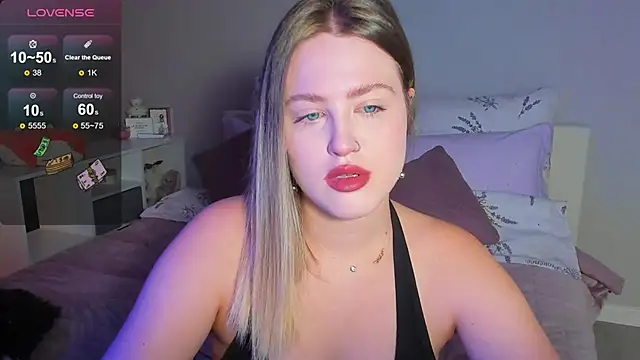 Snapshot of _Sarah_Soul_ chatting on October 24, 12:17 am Sarah Soul online show from October 24, 12:17 am
