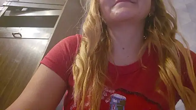 EstrellaWalters online show from November 1, 4:44 pm