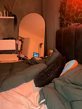 Snapshot of ObviouslyPeachy chatting on October 20, 7:17 pm ObviouslyPeachy online show from October 20, 7:17 pm