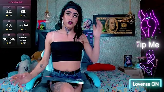 Perla Hotcortes online show from November 10, 10:27 pm