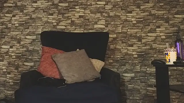 alondrabigtits online show from November 3, 11:36 am