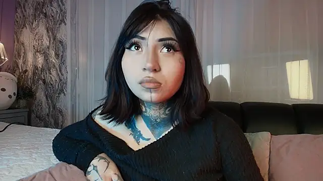 Evangeline bell online show from December 5, 8:21 pm