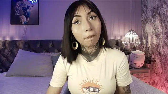 Evangeline bell online show from November 26, 7:59 pm