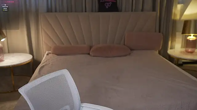 Michelle 054 online show from November 29, 9:46 am