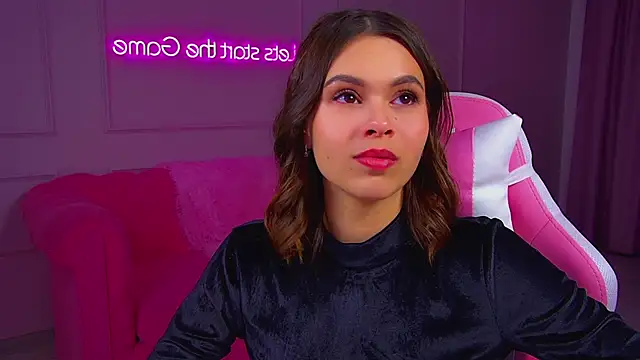 Snapshot of PollyLanders chatting on September 17, 8:29 pm PollyLanders online show from September 17, 8:29 pm