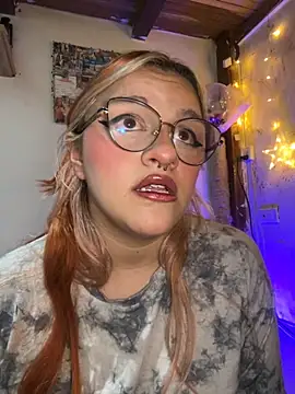 SophiaWeestt99 online show from November 27, 4:37 am