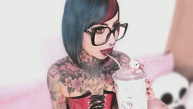 NikkiRamone online show from October 13, 10:01 pm