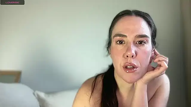 Snapshot of MilkyHoneyLullabies chatting on September 23, 12:14 pm MilkyHoneyLullabies online show from September 23, 12:14 pm