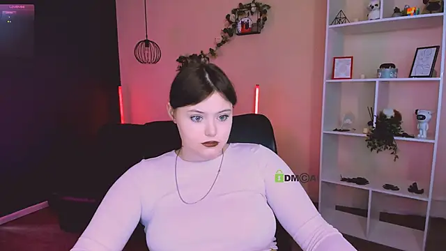 nikole kitt online show from March 15, 8:22 pm