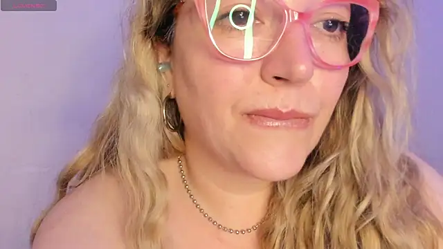 Naty Mature  online show from April 16, 8:30 pm