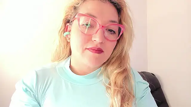 Naty Mature  online show from December 2, 12:18 pm