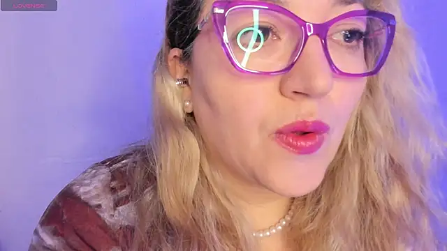 Naty Mature  online show from February 4, 6:33 pm