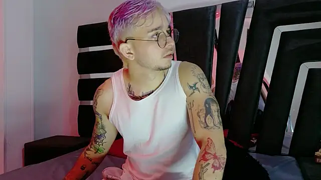 AliceandMax online show from January 15, 1:28 pm