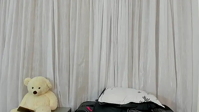 Keila Mendoza online show from July 21, 8:53 pm