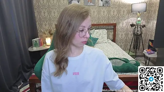 Lill Mary online show from April 14, 3:06 am