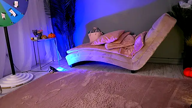 BetsyGonzale online show from December 16, 4:40 am