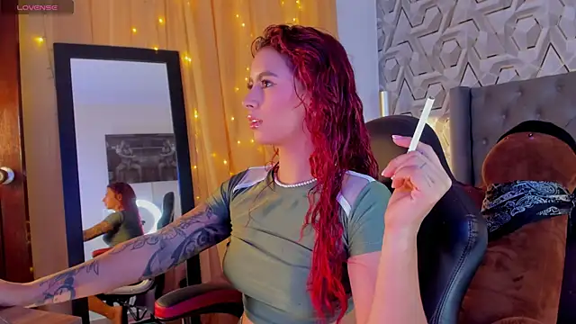 Sophiee Hill online show from September 15, 9:11 pm