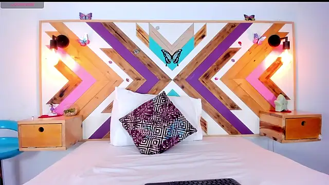 Katia Wilson online show from October 1, 7:52 pm