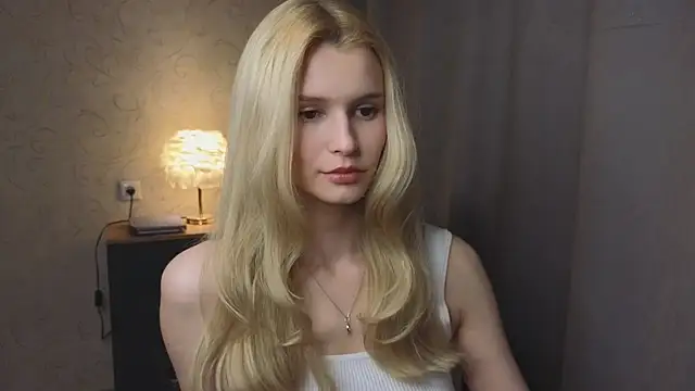 elsa limerence online show from June 23, 3:10 pm