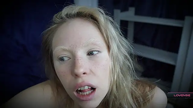  Phantom thread  online show from March 15, 9:33 am