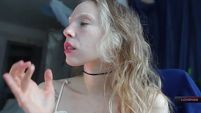  Phantom thread  online show from March 4, 8:43 am