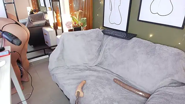 brigiitte rohan online show from September 15, 3:26 am