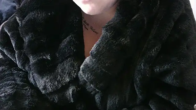 busty-bella1 online show from October 15, 9:12 am