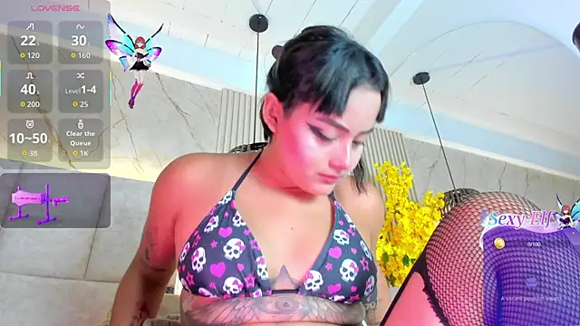 KimVelezz online show from April 1, 7:22 pm