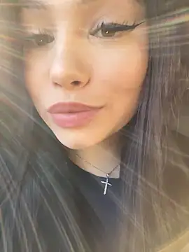 Chloe  Moon online show from April 6, 2:40 pm