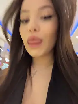 Chloe  Moon online show from April 23, 2:41 pm