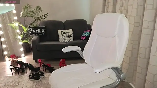 YourMarthaMayer online show from November 10, 6:03 pm