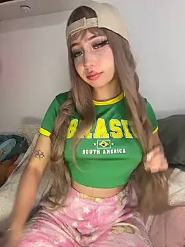 lunaapppp online show from March 1, 3:39 am