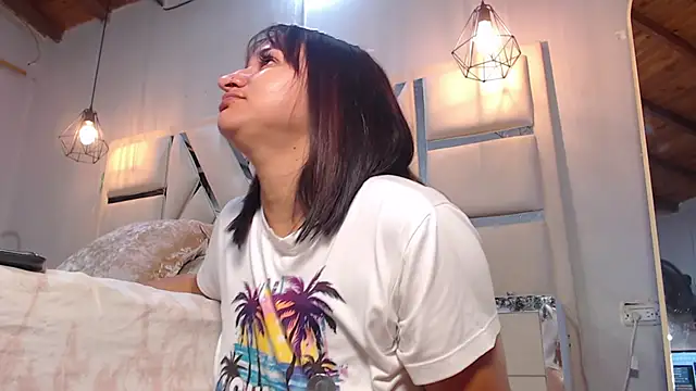 Luna Florez online show from September 13, 3:25 am