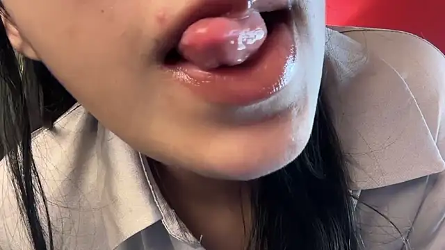 Snapshot of thywyldst69 chatting on October 8, 2:27 am thywyldst69 online show from October 8, 2:27 am