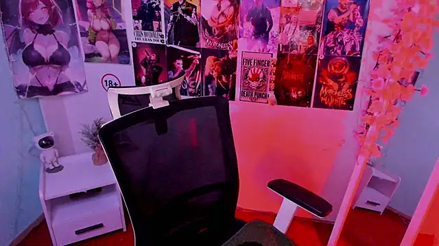 Rudy 02 online show from December 15, 8:14 pm