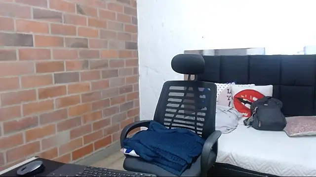 samantha  karolstone online show from March 19, 2:27 am