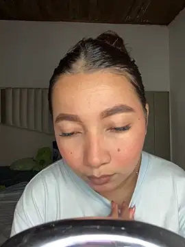 queen angelique online show from February 1, 3:05 am