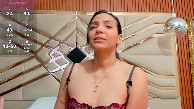 Sluttyandmature online show from September 12, 1:18 pm